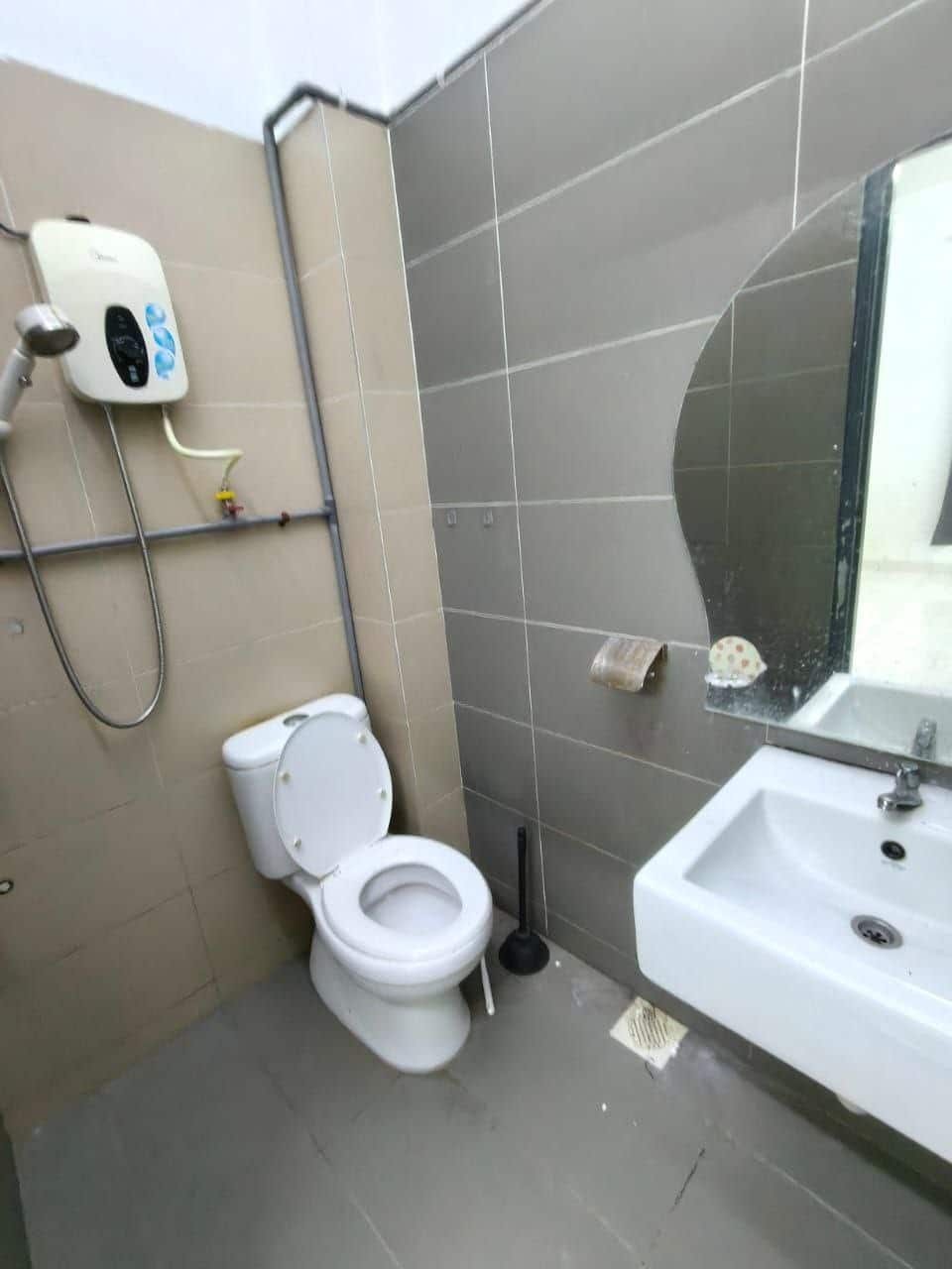 1-Storey Terrace Taman Mount Austin 10