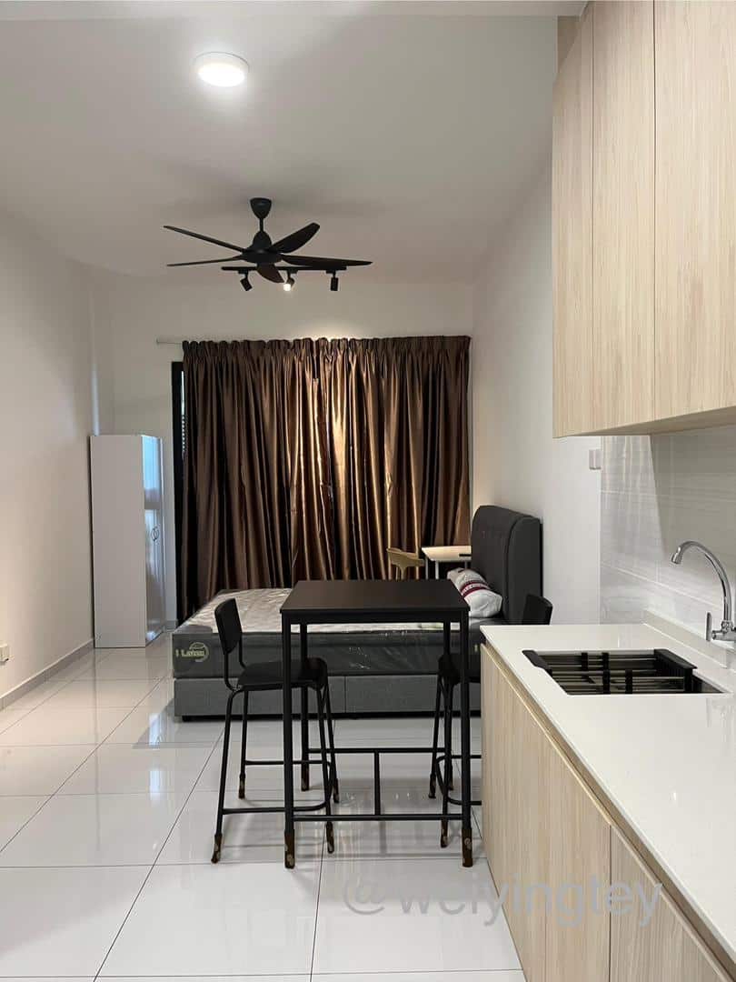 Studio (dual key type) Sky Trees @ Bukit Indah 1