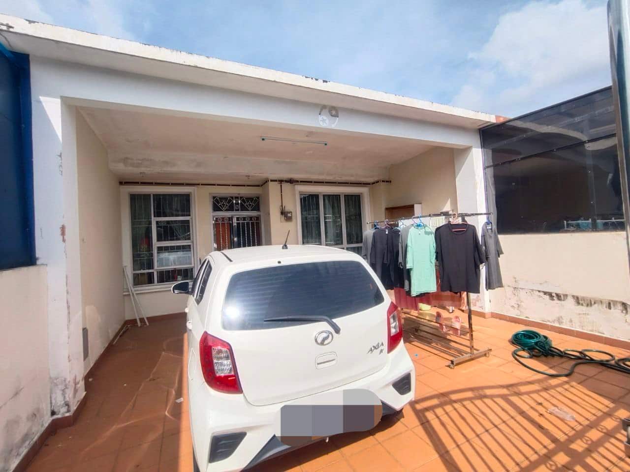 Single storey Intermediate Jalan Bestari 23/X 2