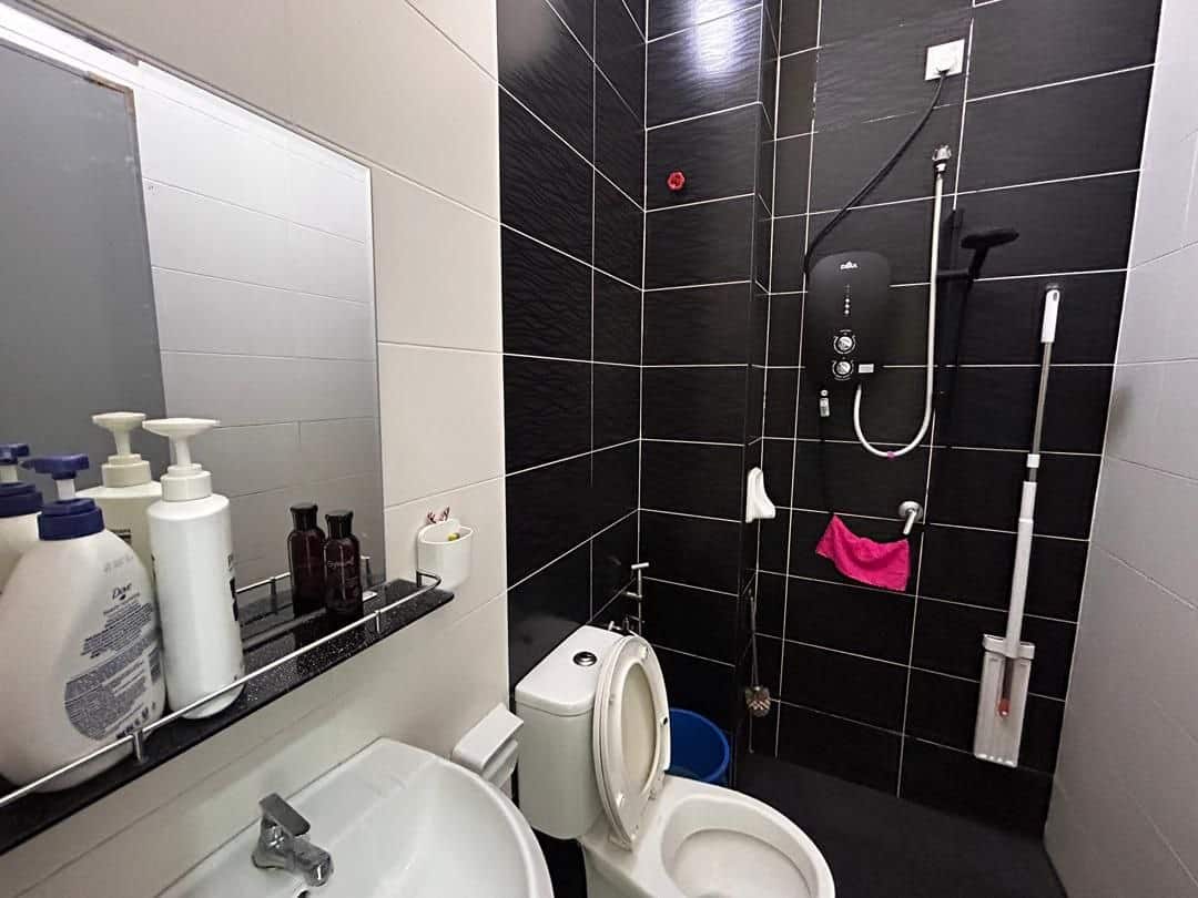 Single Storey Terrace House Jalan Bangau, Bandar Putra 9