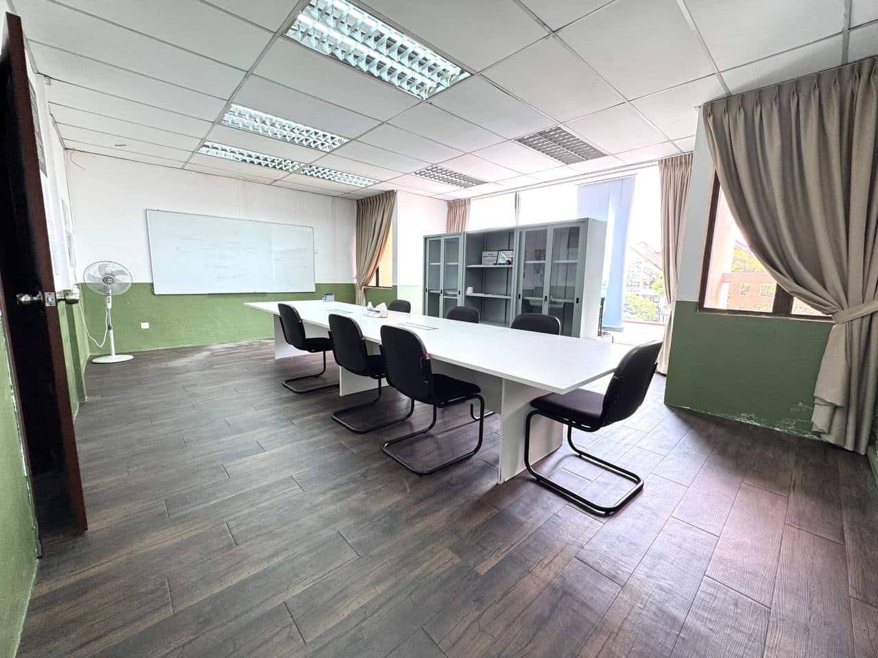 Office Taman Molek 3