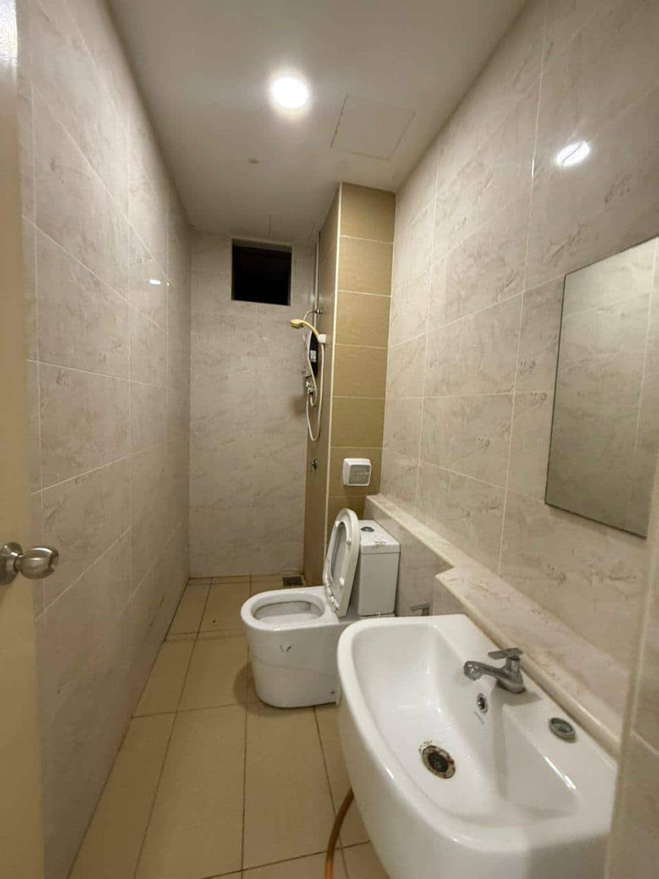 Condo D Summit Residences 7