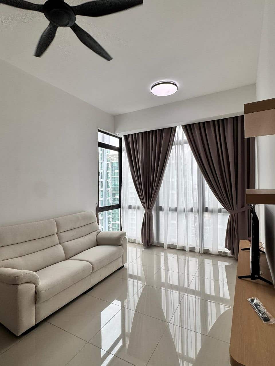Serviced apartment Wave @ Marina Cove 2