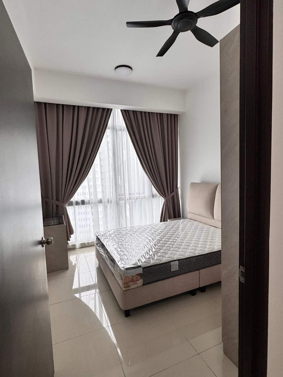 Serviced apartment Wave @ Marina Cove 3