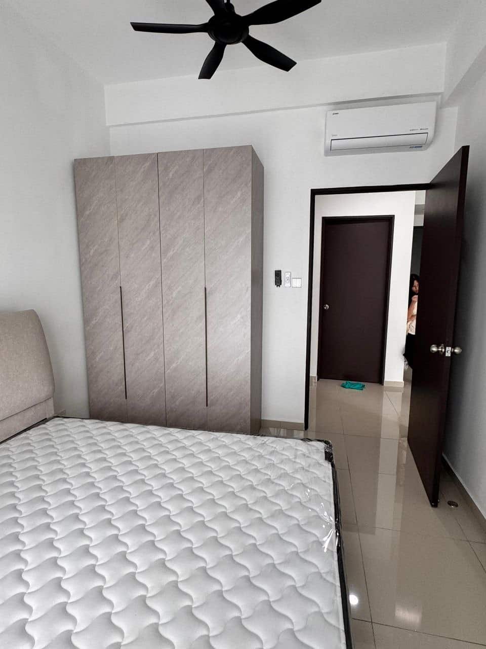 Serviced apartment Wave @ Marina Cove 6