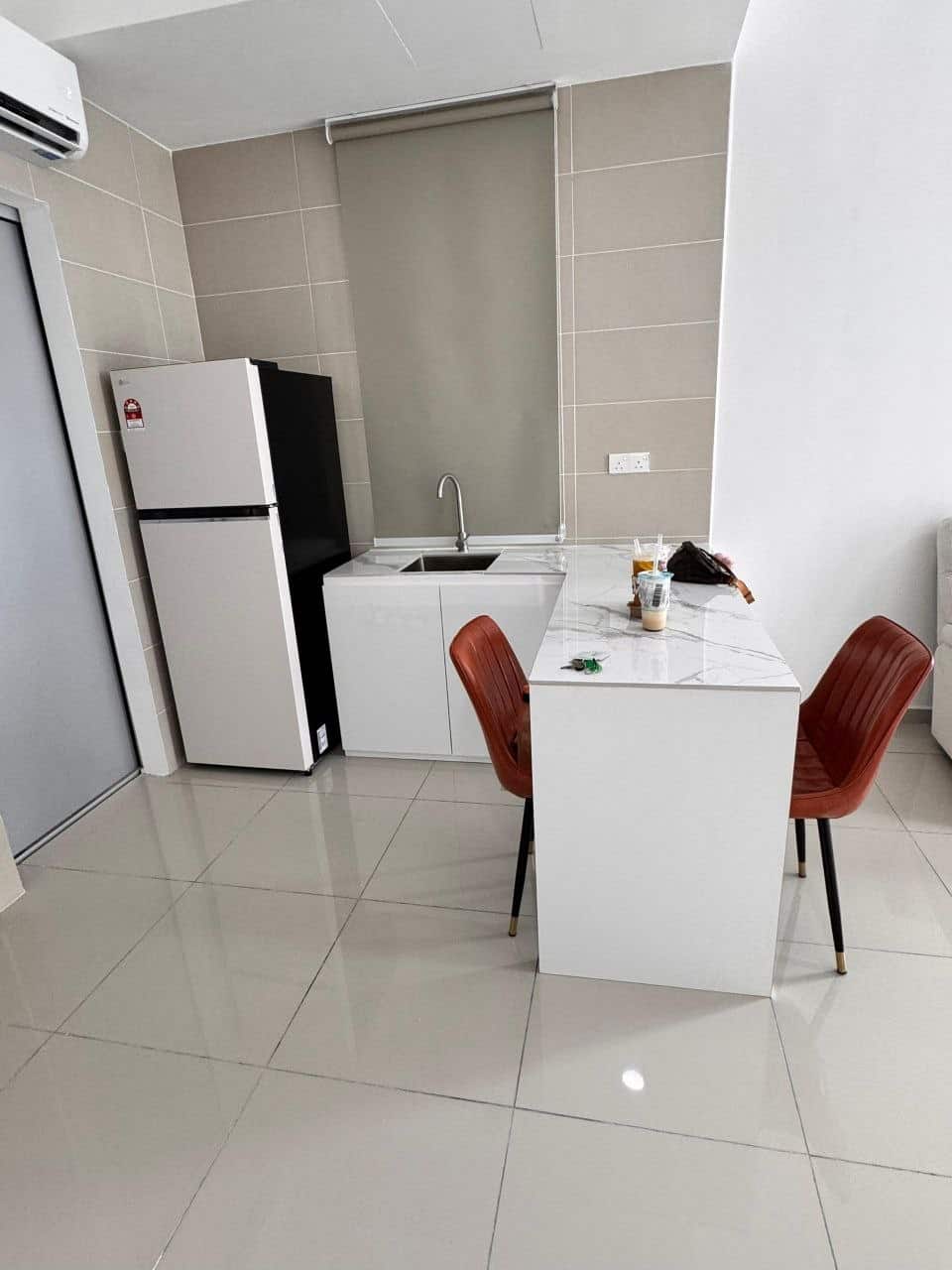 Serviced apartment Wave @ Marina Cove 4