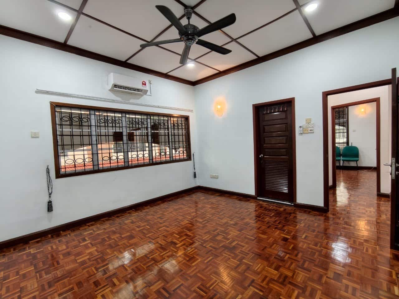 2 storey Bungalow Taman Sri Tebrau 5