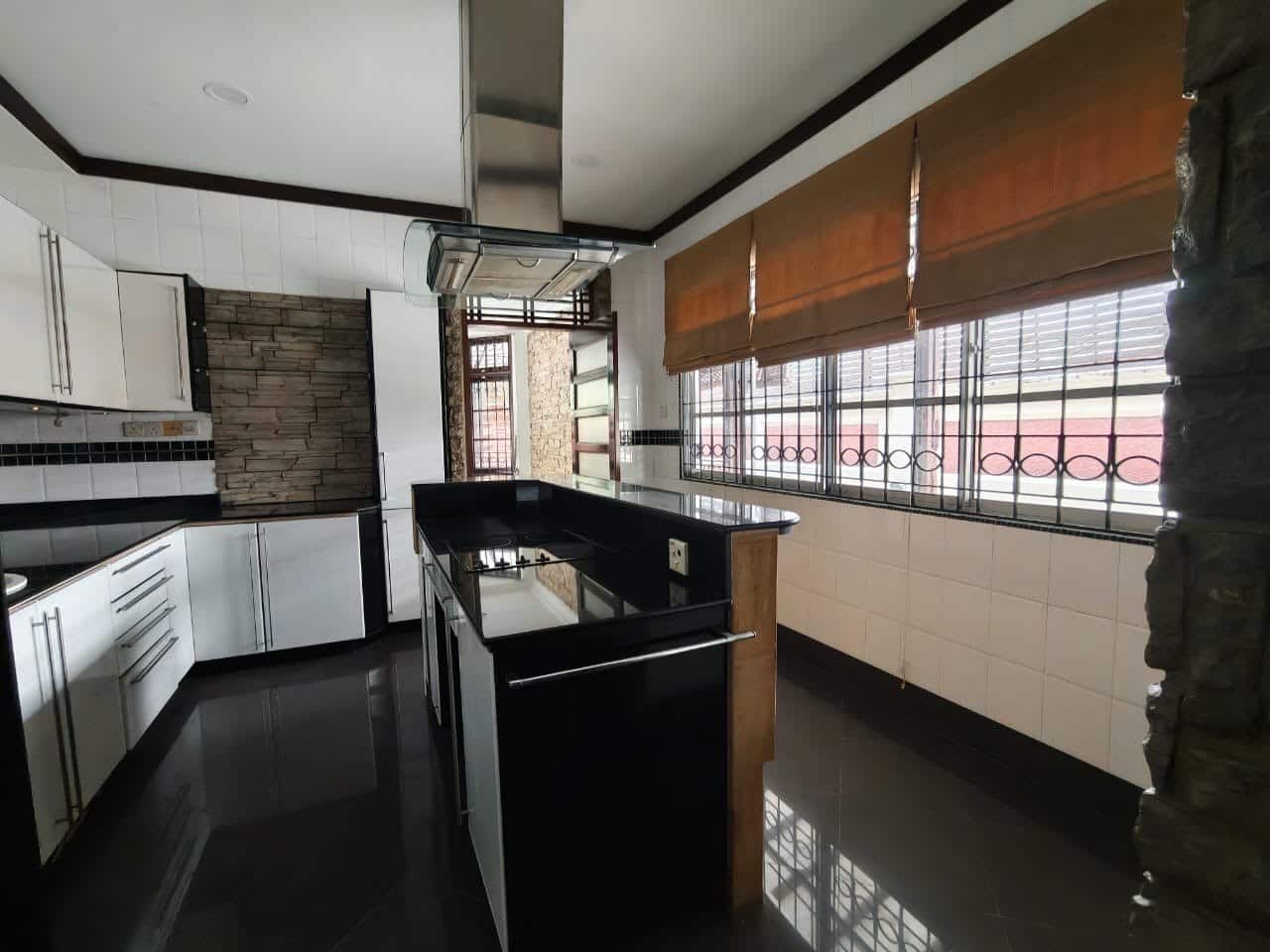 2 storey Bungalow Taman Sri Tebrau 3