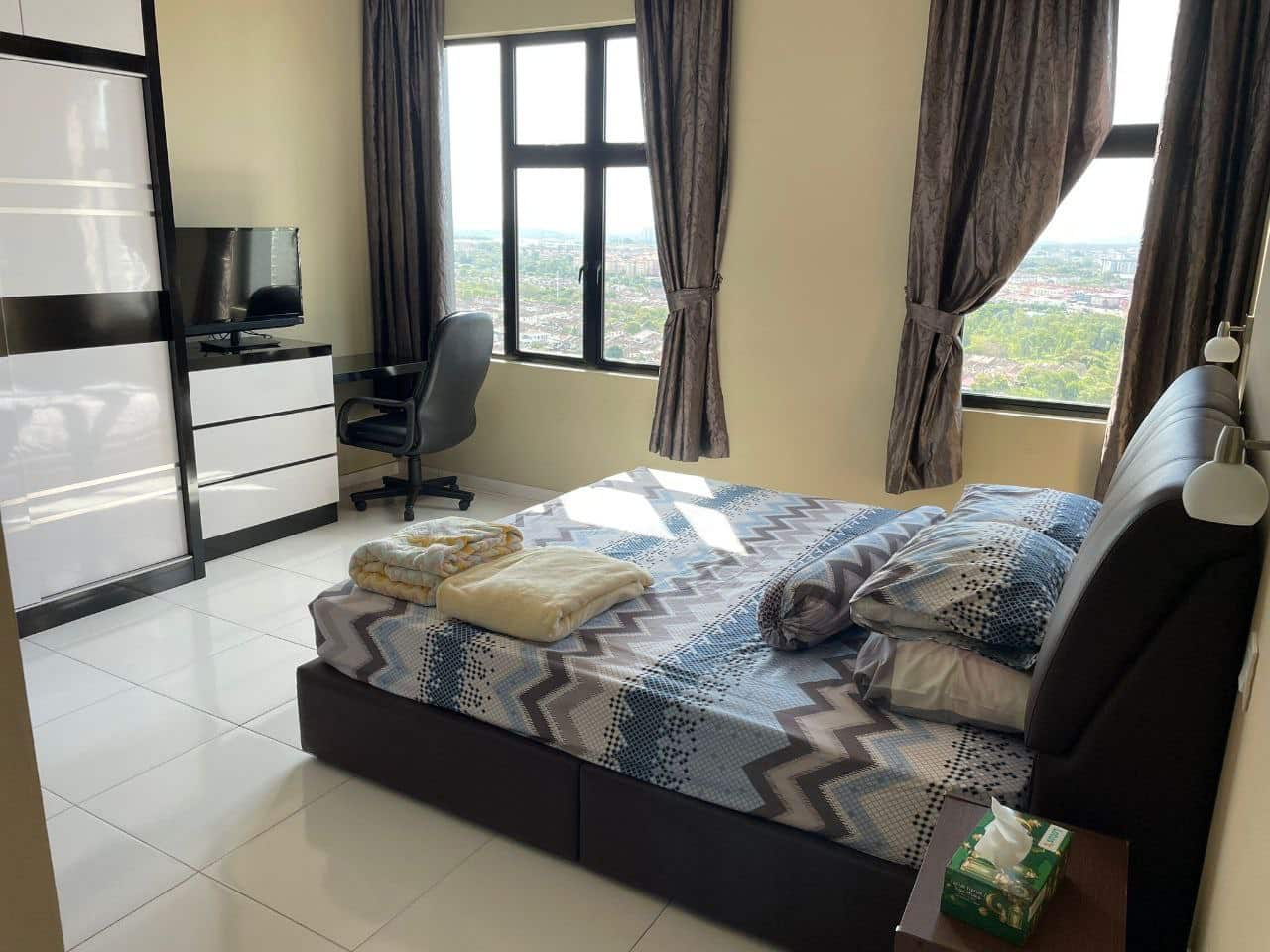 Executive Suite Bukit Indah 4
