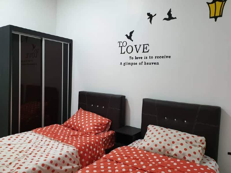 Condominium Bukit Indah 6