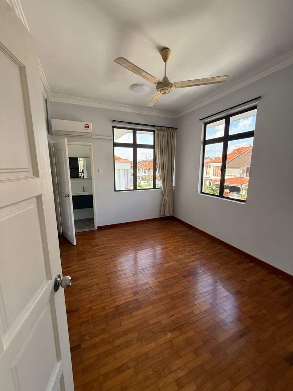 2-Storey Terrace Corner Lot Jalan Sutera Kuning 5