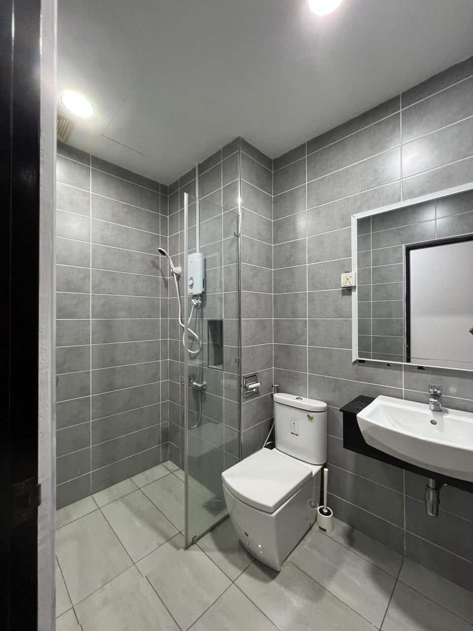 Condo WTL Paragon Residence 9