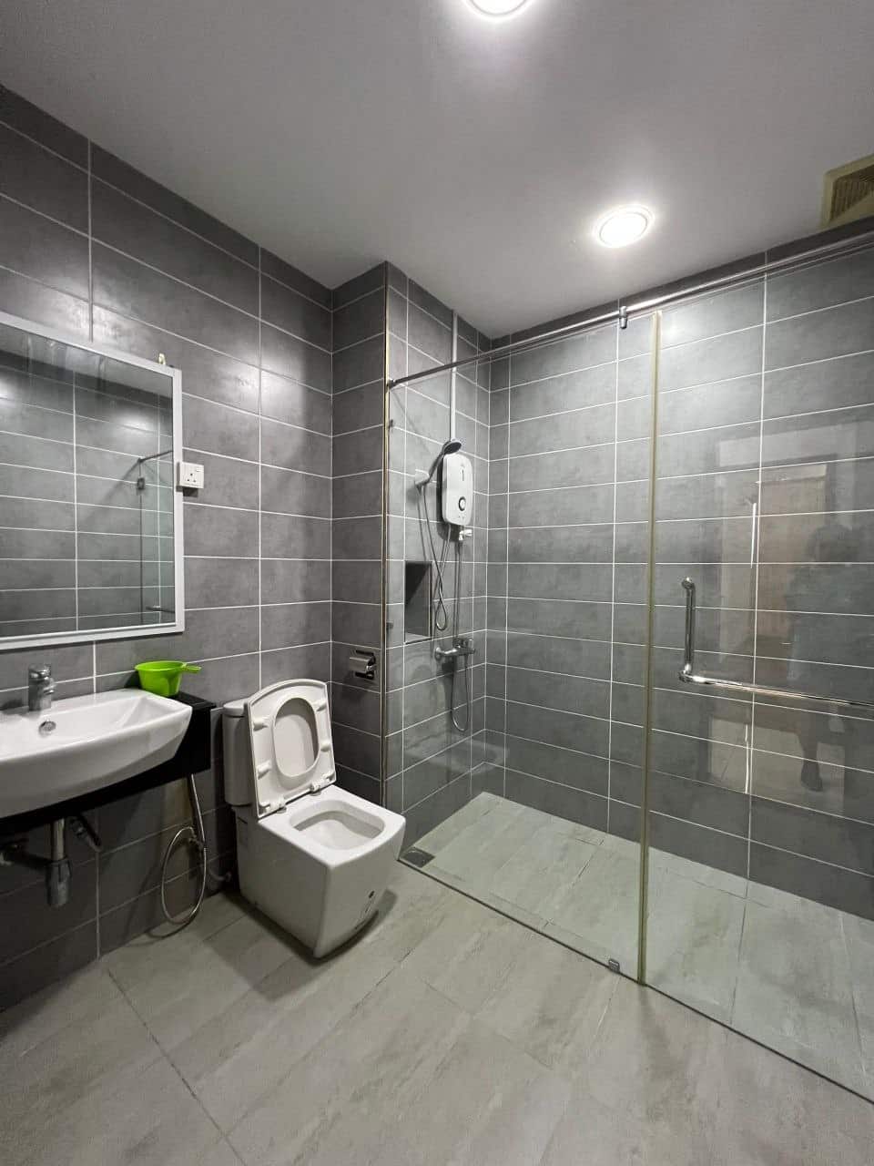 Condo WTL Paragon Residence 10