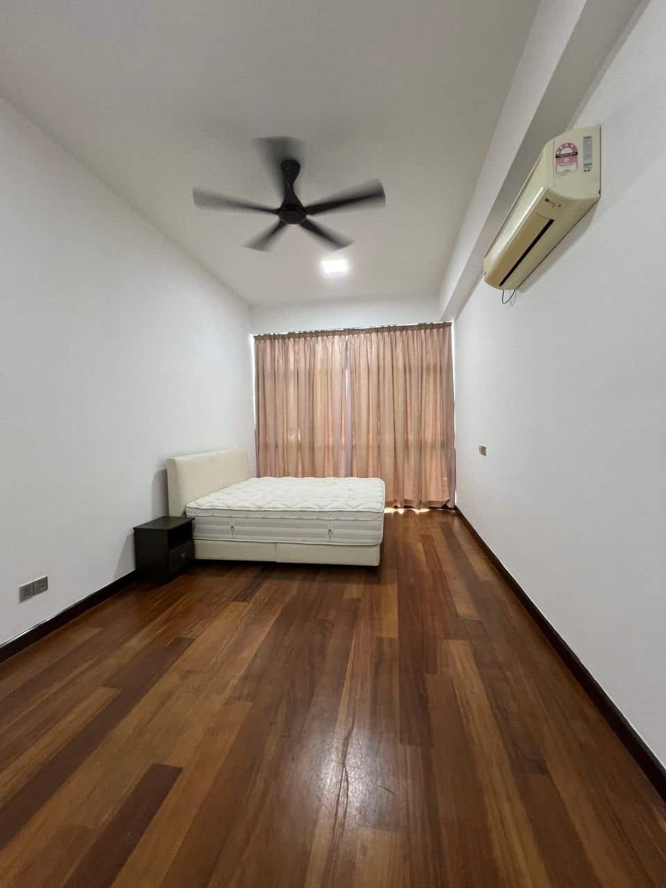 Condo WTL Paragon Residence 4
