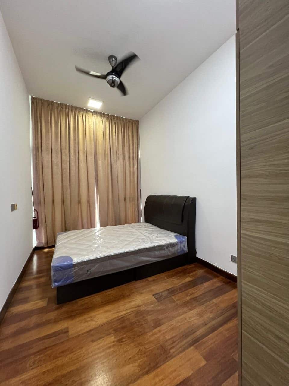 Condo WTL Paragon Residence 5