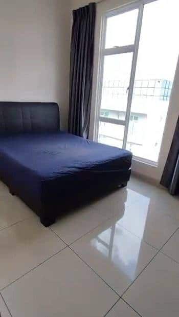 Condo Larkin 3