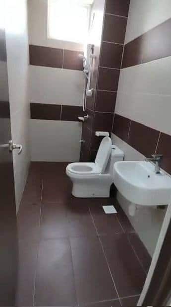 Condo Larkin 7