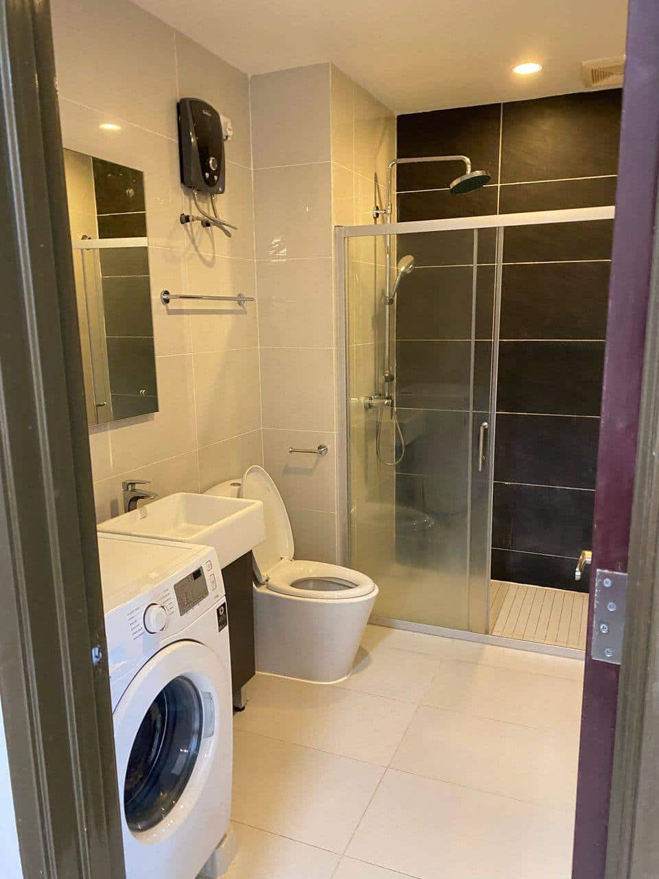 Studio Country Garden Danga Bay – Amberside (1A) 4