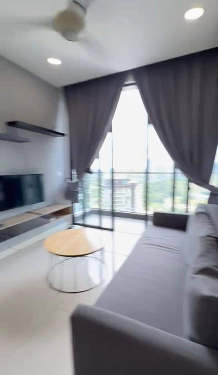 Condominium Medini 3
