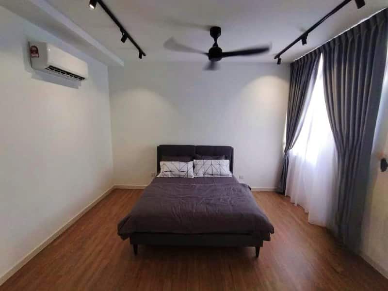 Intermediate lot Sunway Citrine Lakehomes 3