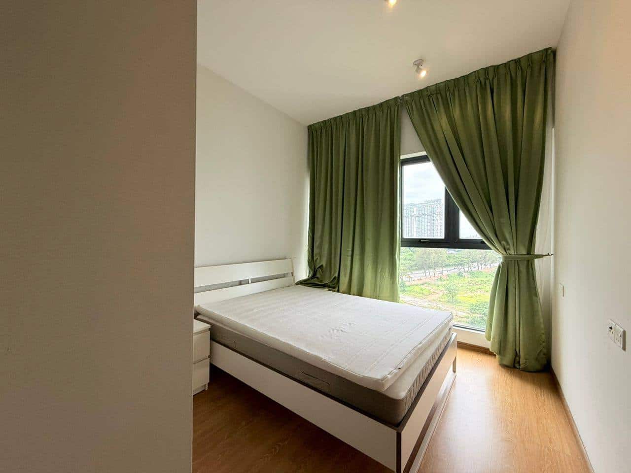 Condo Baypoint Bay Point Country Garden Danga Bay 8