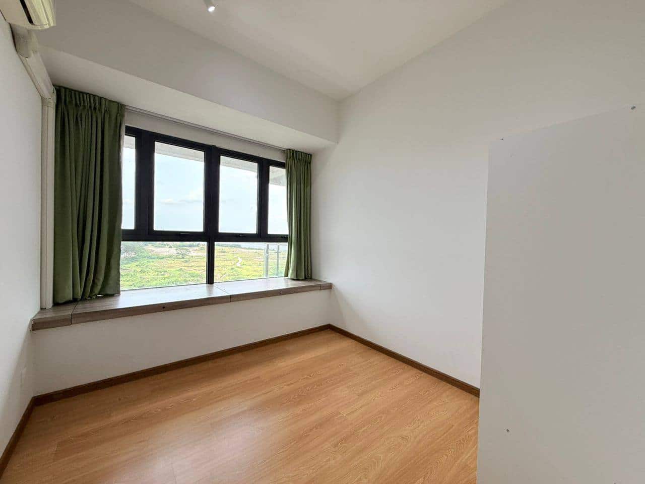 Condo Baypoint Bay Point Country Garden Danga Bay 7