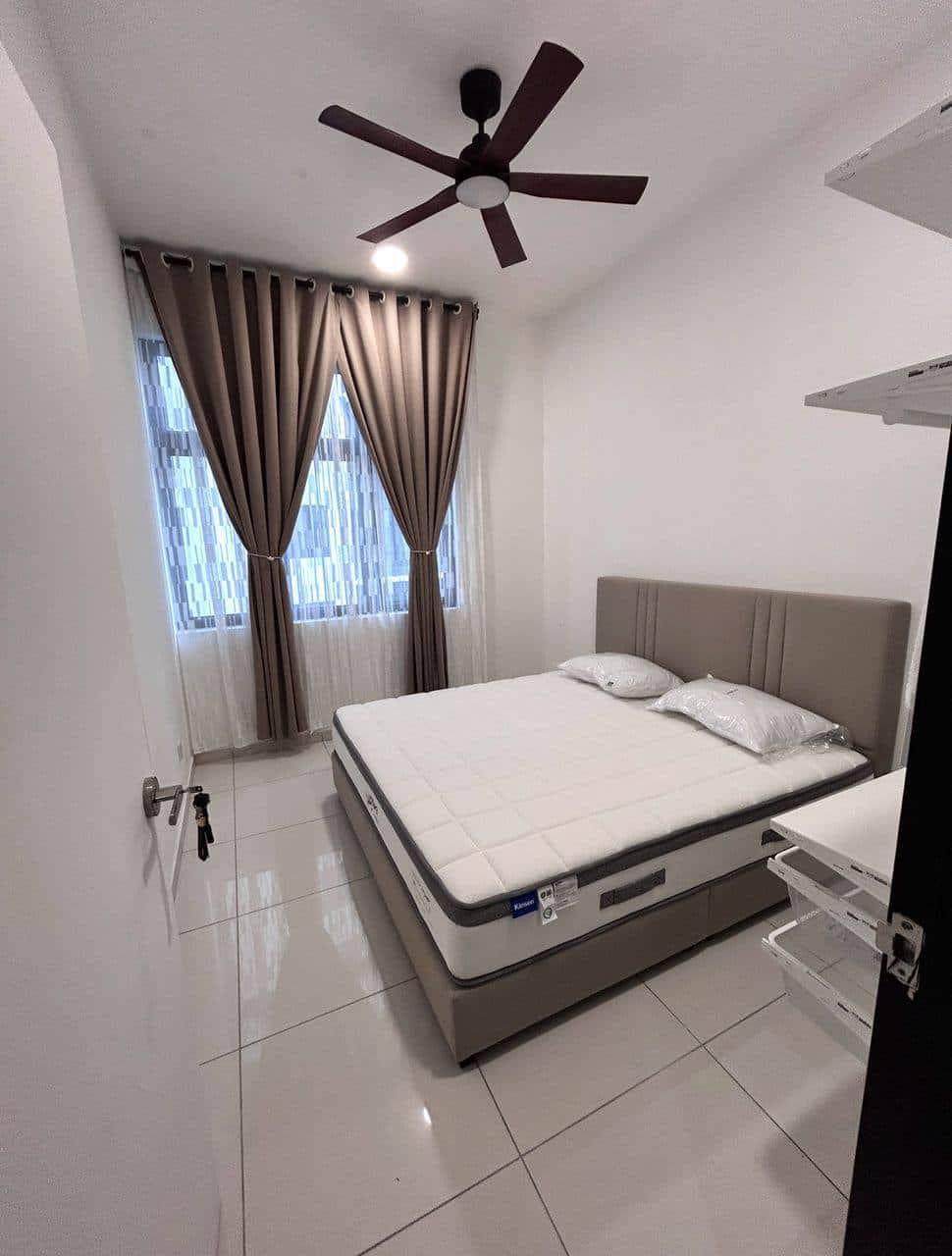 Condo Space Residency 5