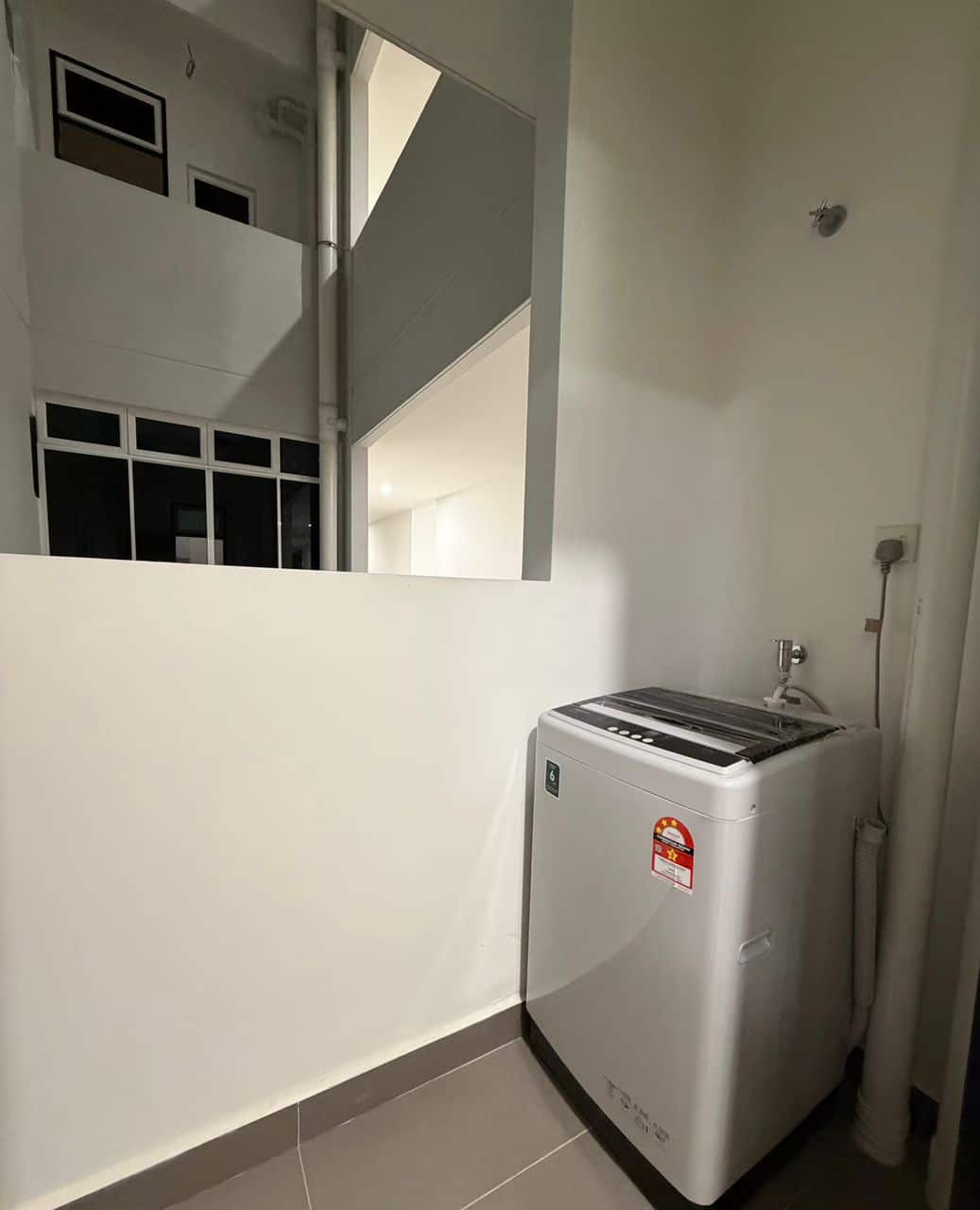 Condo Trellis Residence 6