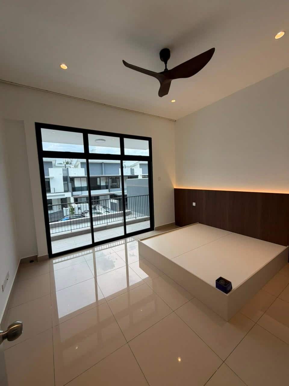 2.5 Storey terrace house WTL Ponderosa callista 6