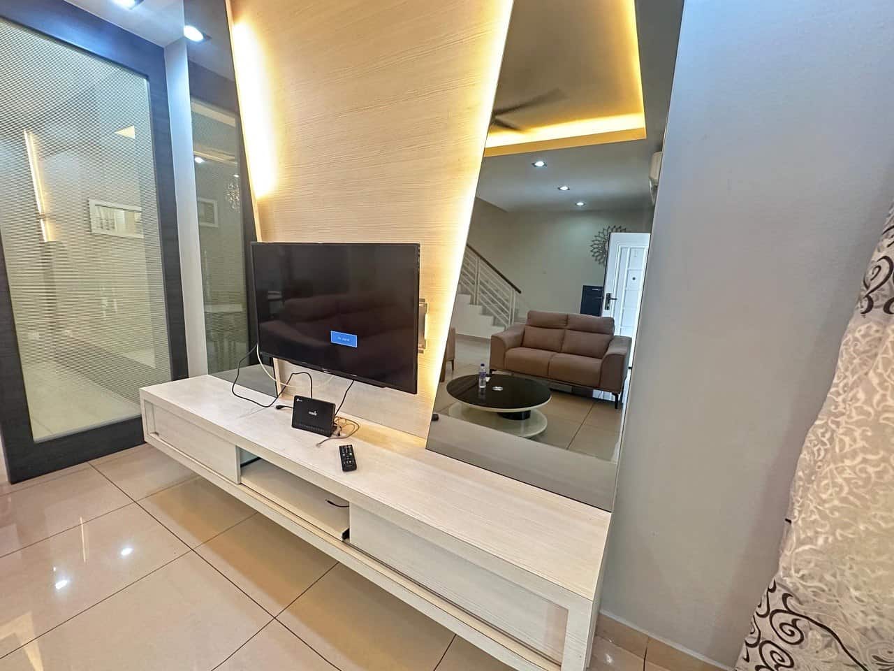 Double Storey Terrace House Mount Austin 8