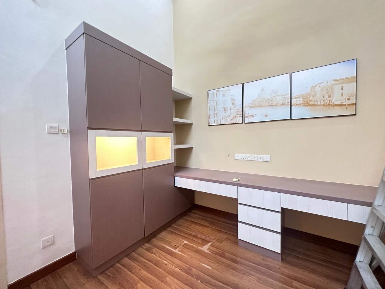 Double Storey Terrace House Mount Austin 7