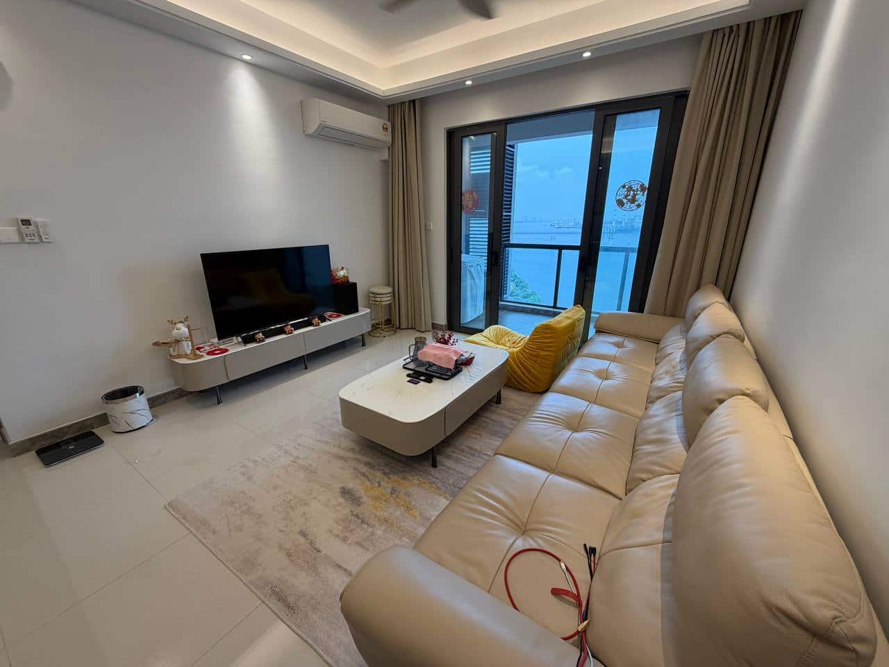 Condo R&F Princess Cove 3