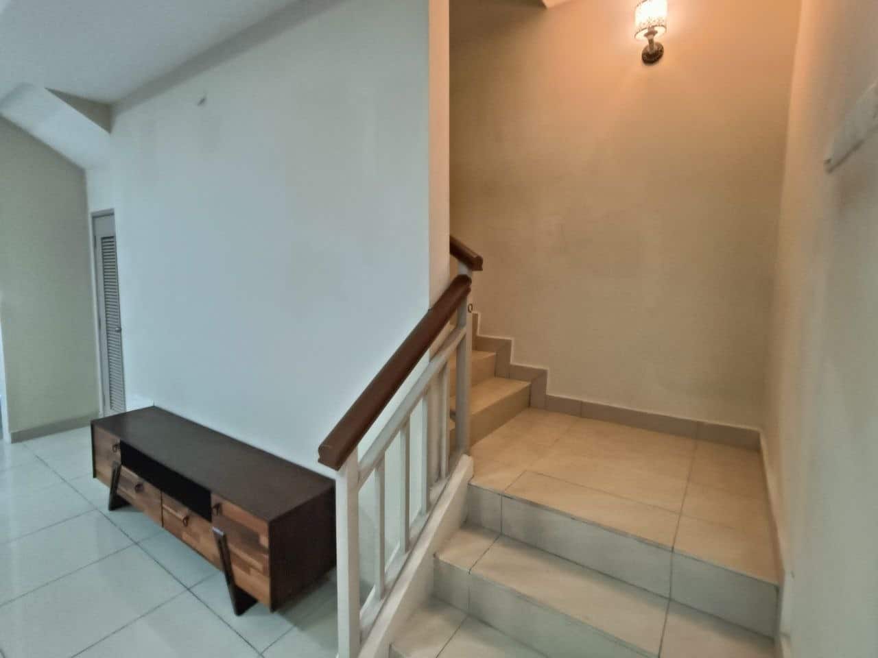 2 Storey Terrace Intermediate Perjiranan 15 @ Bandar Dato Onn 6