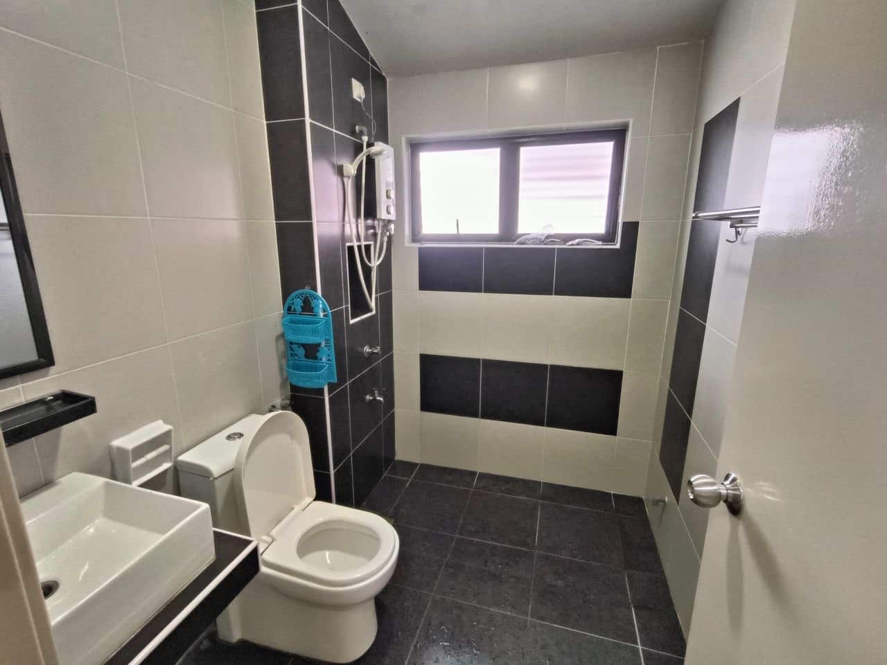 2 Storey Terrace Intermediate Perjiranan 15 @ Bandar Dato Onn 11