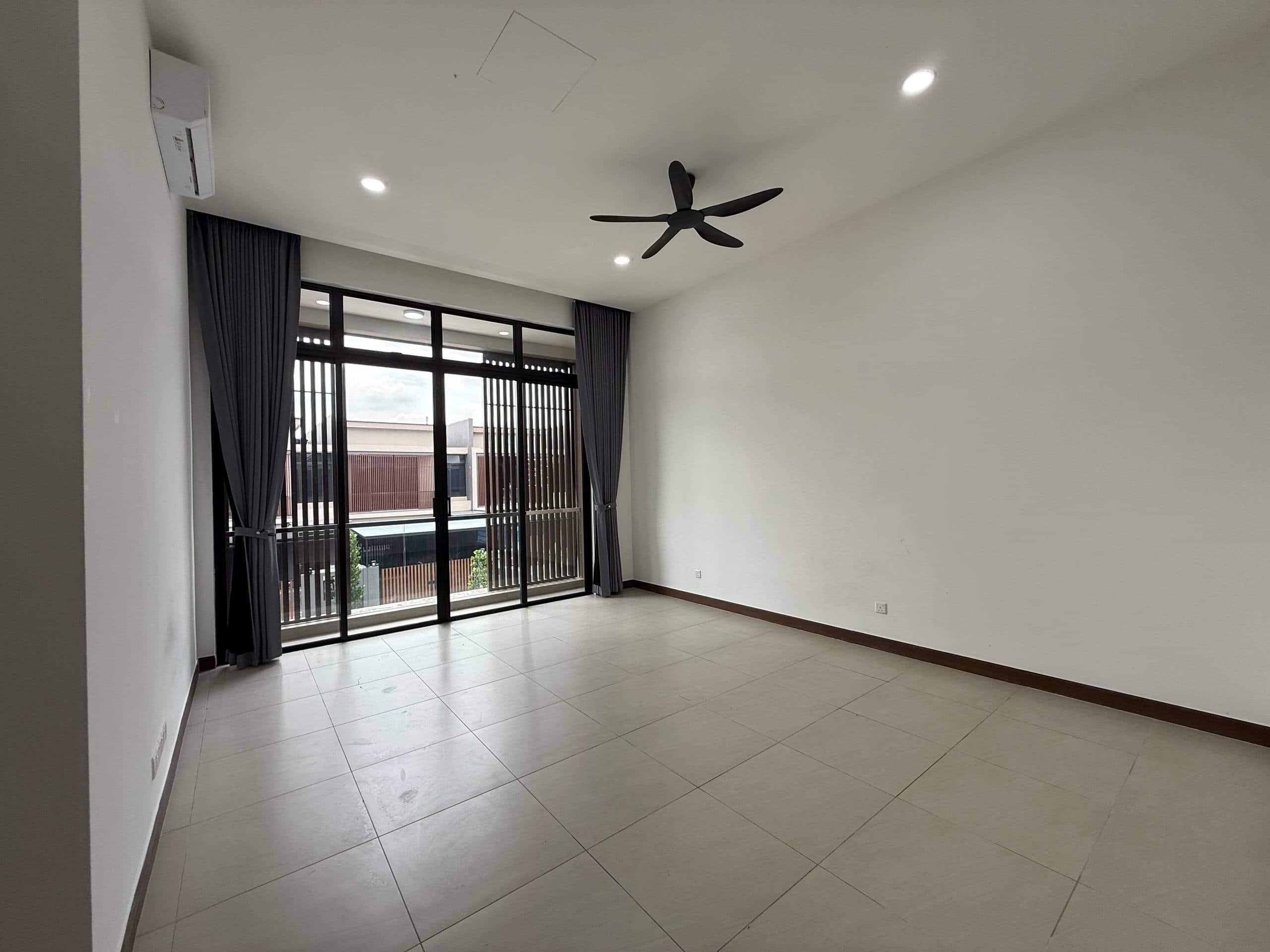 Double Storey Terrace Aurora Sentral 2