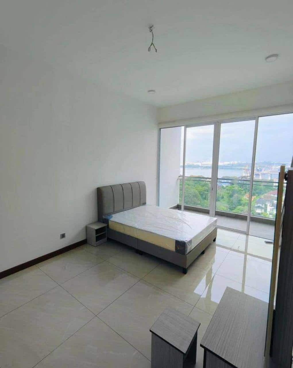 Studio Paragon Suites Residence 2