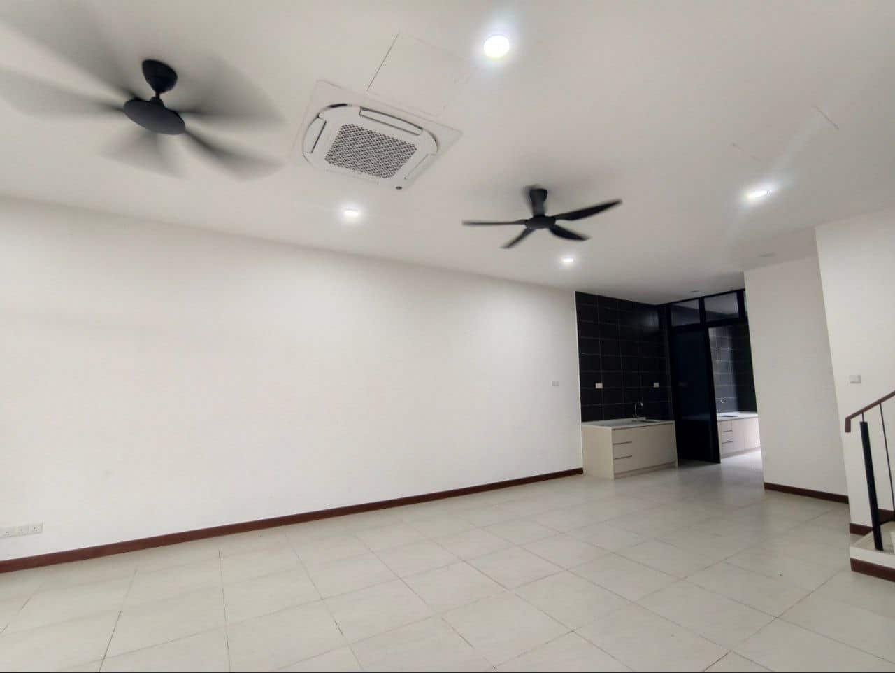 2-Storey Superlink / Resort Villa Aurora Sentral 5