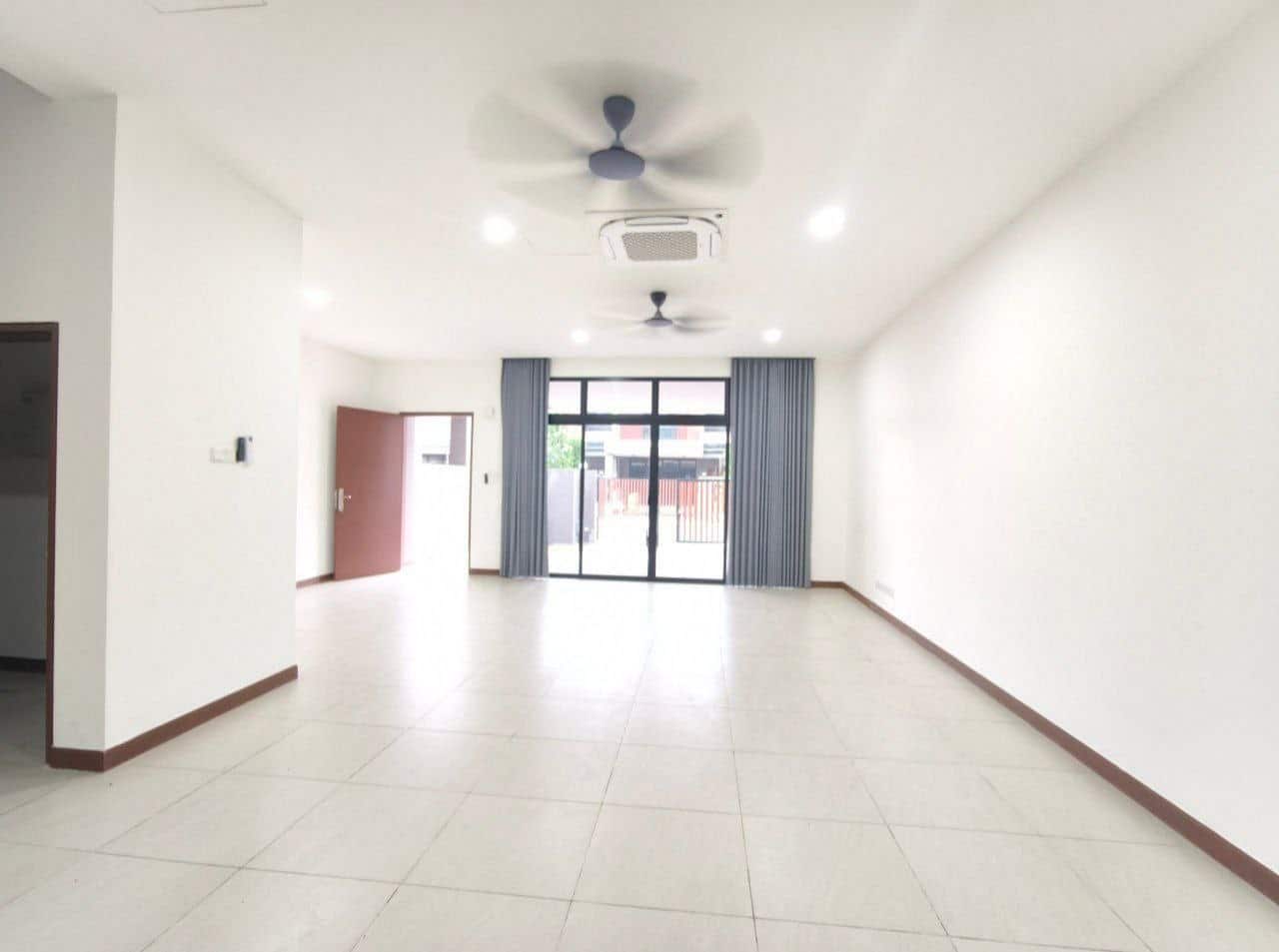 2-Storey Superlink / Resort Villa Aurora Sentral 2