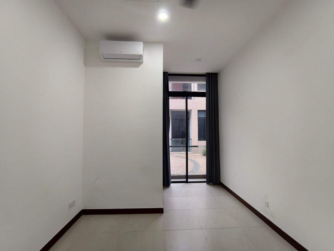 2-Storey Superlink / Resort Villa Aurora Sentral 12