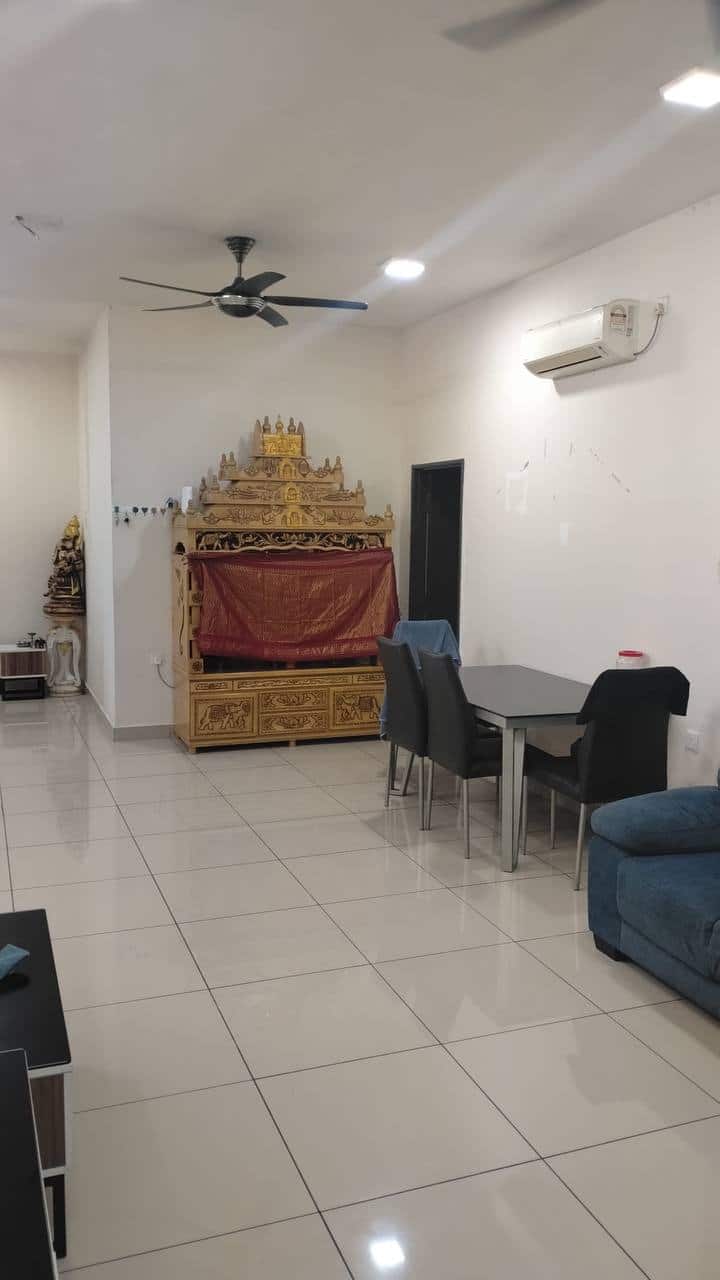 Condo Larkin 2