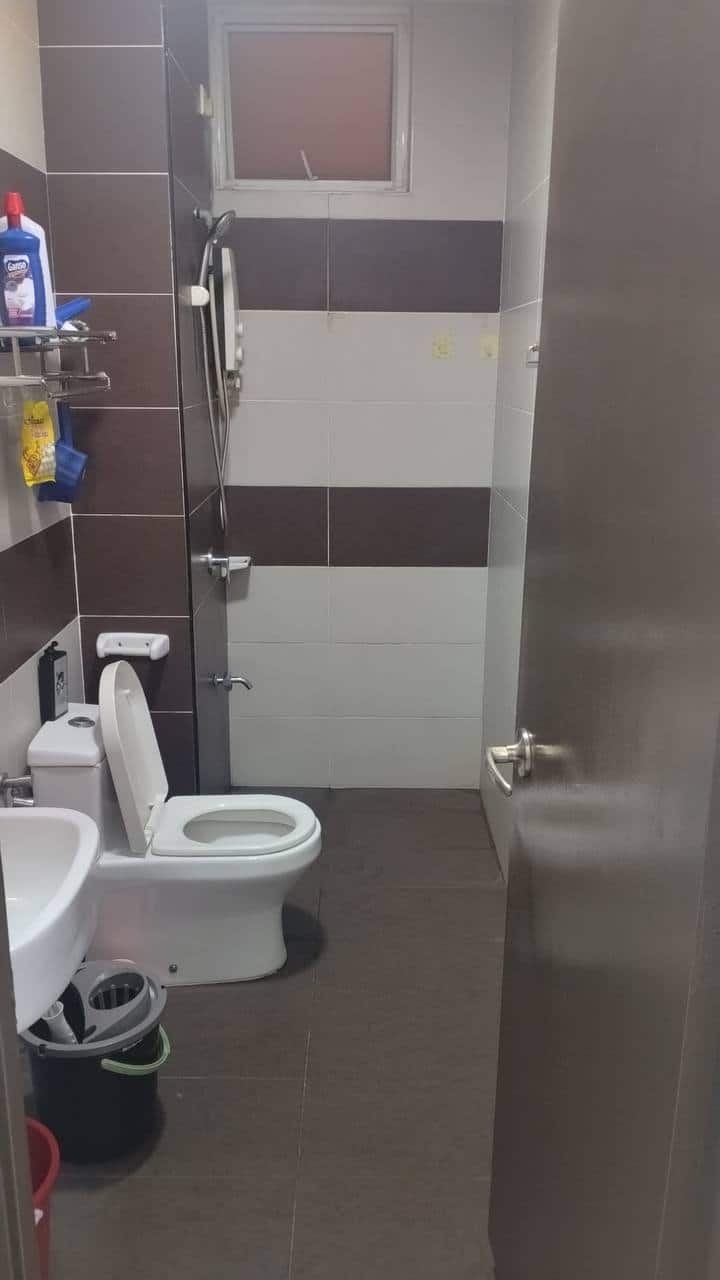 Condo Larkin 10