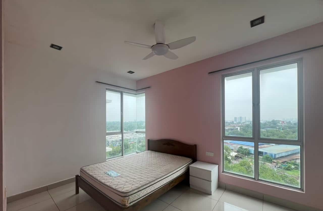 Condo Tampoi 1