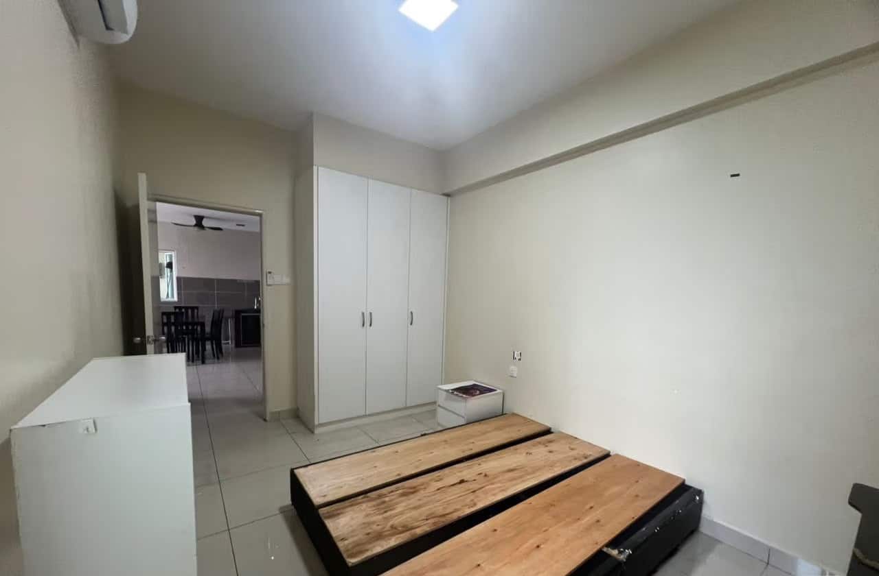 Condo Tampoi 4