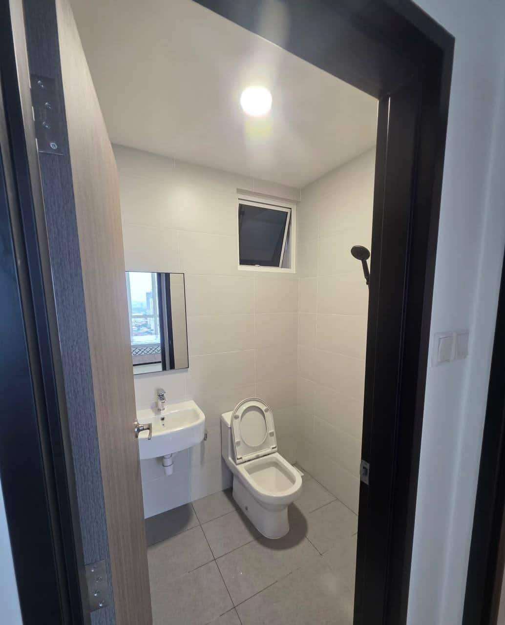 Condominium Trellis Residence 5