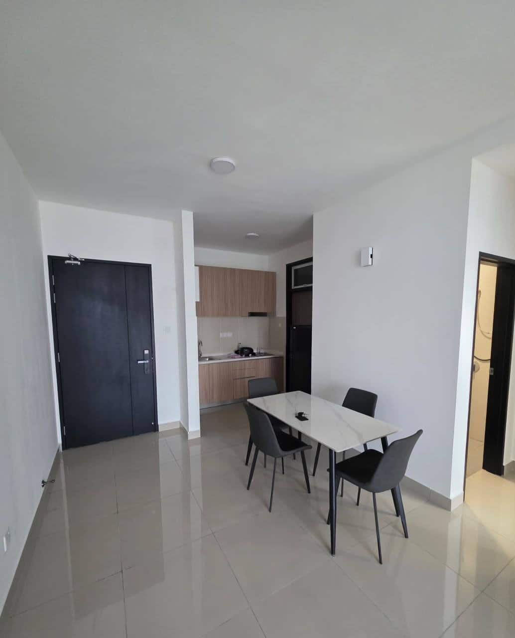Condominium Trellis Residence 1