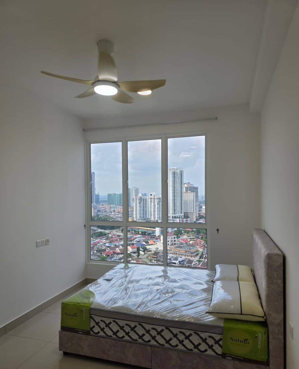 Condominium Trellis Residence 2