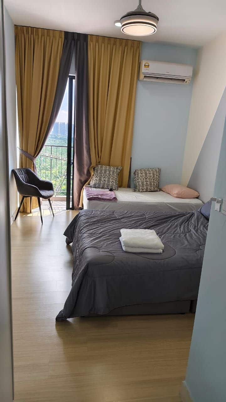 Condo Medini 5