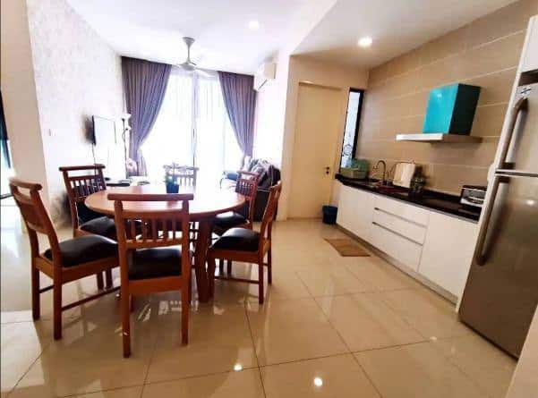 Condominium Medini 2