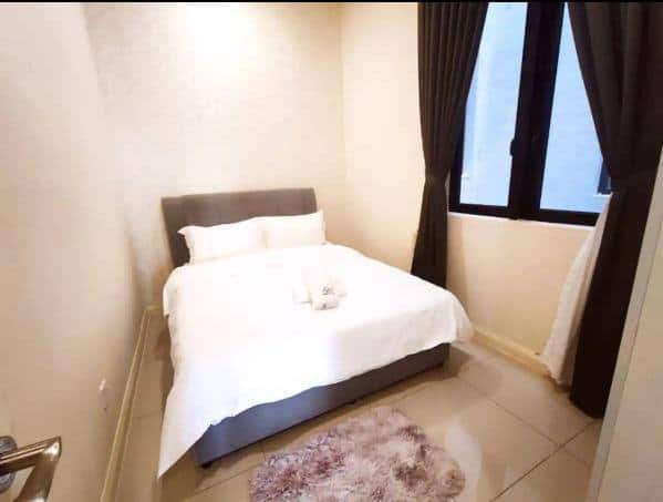 Condominium Medini 8