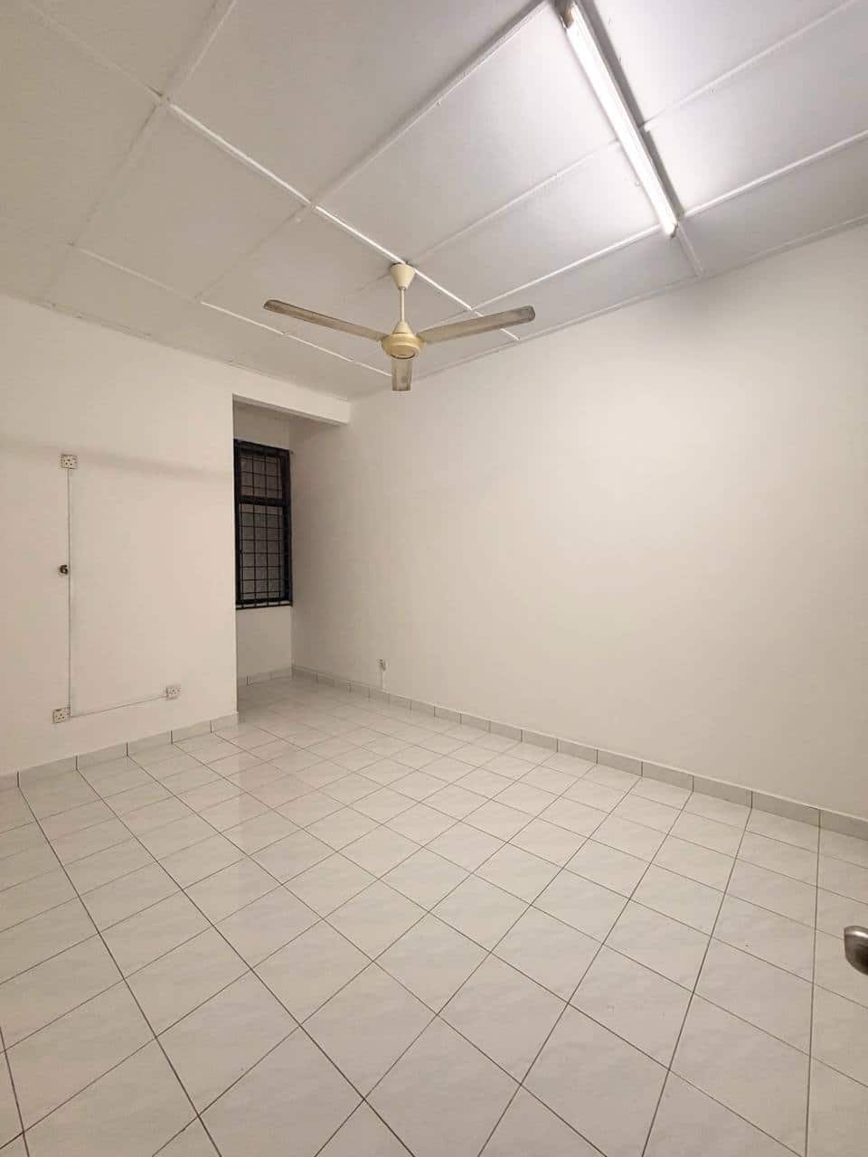 1.5 Storey Terrace House Taman Perling 4